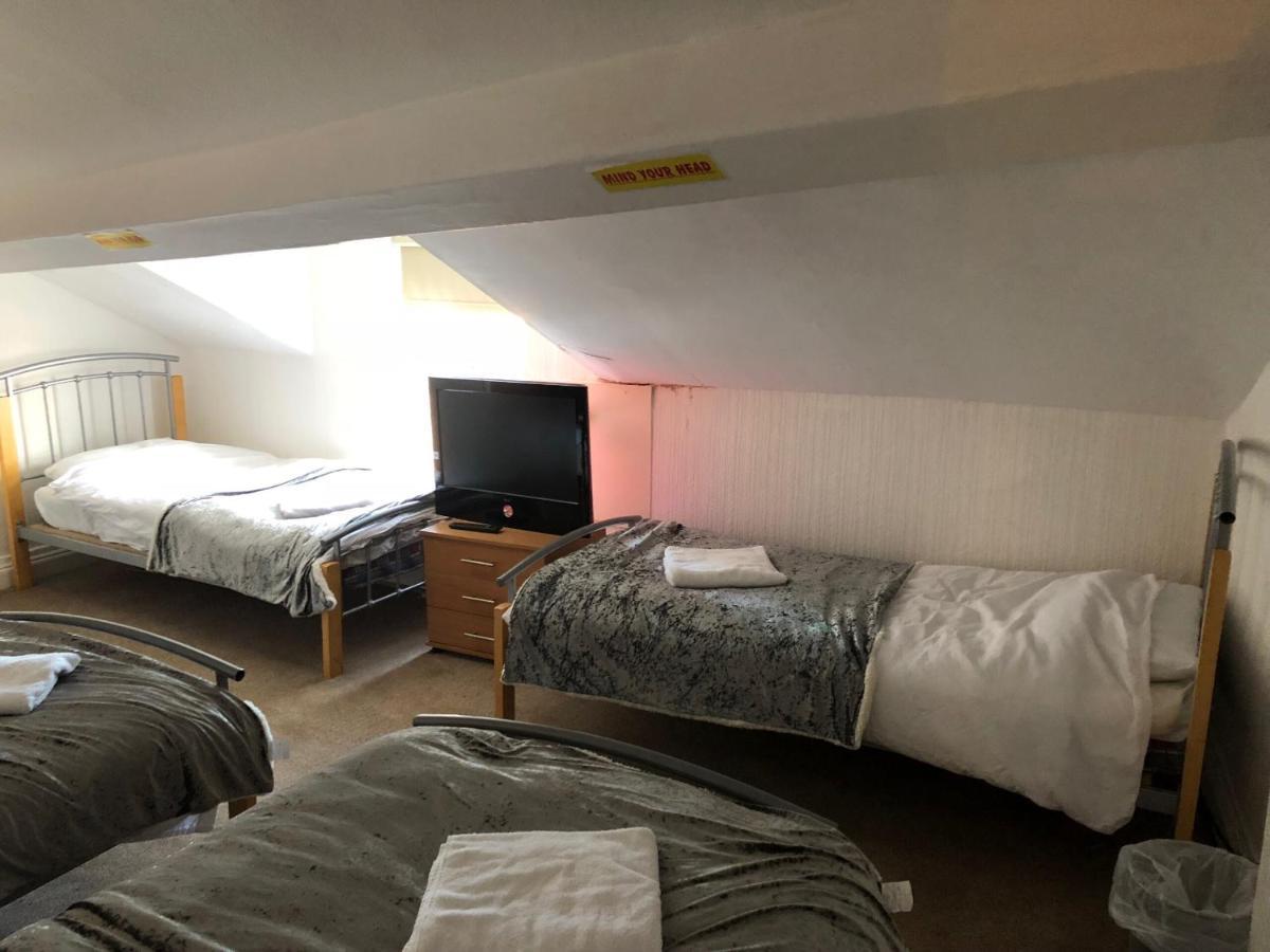 The Banjo Guesthouse Bootle  Zimmer foto